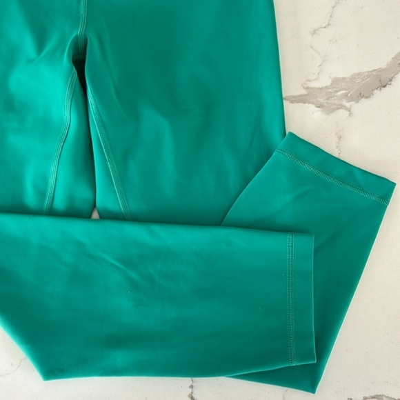 Lululemon Wunder Under Leggings High Rise Tight size 8 Cropped Inseam 23” Green - Picture 2 of 10